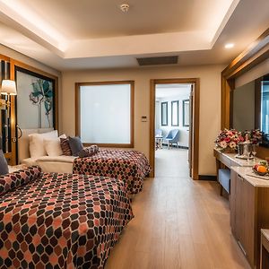 Family Room Side Sea View